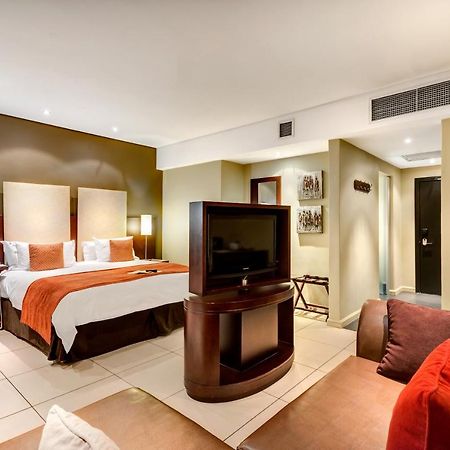 Protea Hotel By Marriott Transit O.R. Tambo Airport Κέμπτον Παρκ Εξωτερικό φωτογραφία