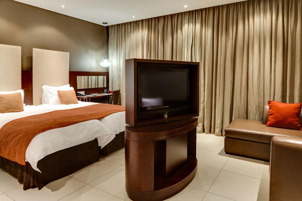Protea Hotel By Marriott Transit O.R. Tambo Airport Κέμπτον Παρκ Εξωτερικό φωτογραφία