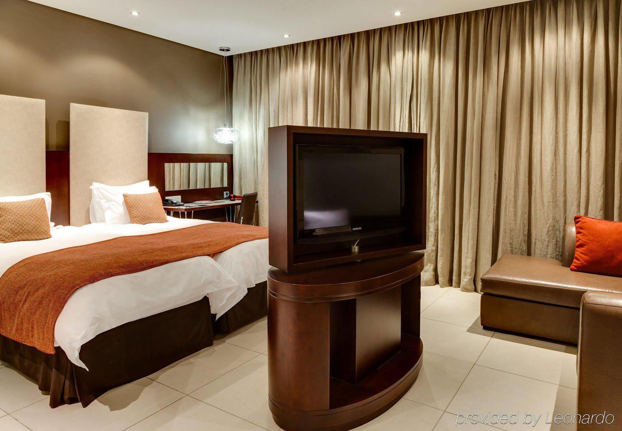 Protea Hotel By Marriott Transit O.R. Tambo Airport Κέμπτον Παρκ Εξωτερικό φωτογραφία