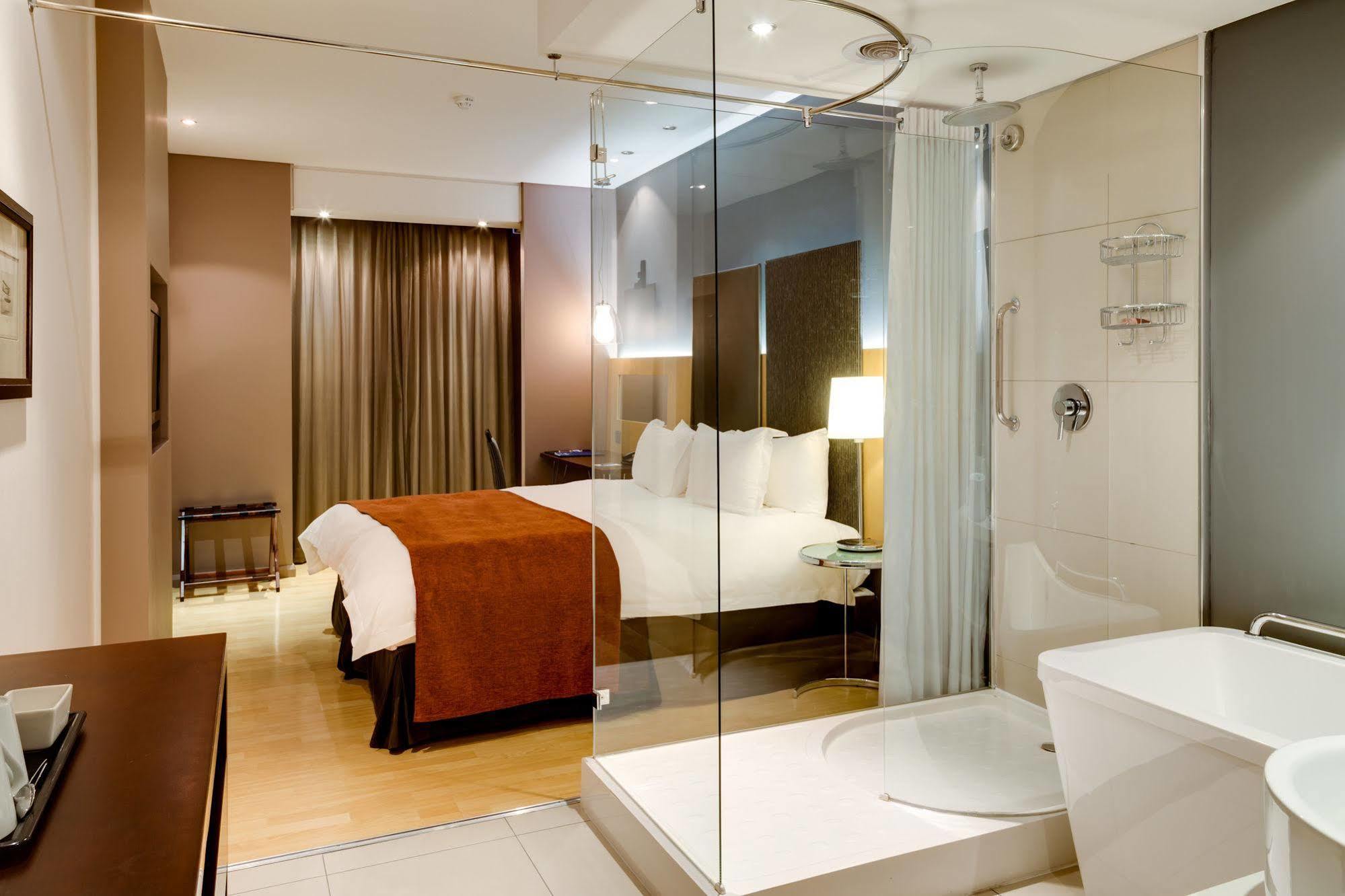 Protea Hotel By Marriott Transit O.R. Tambo Airport Κέμπτον Παρκ Εξωτερικό φωτογραφία