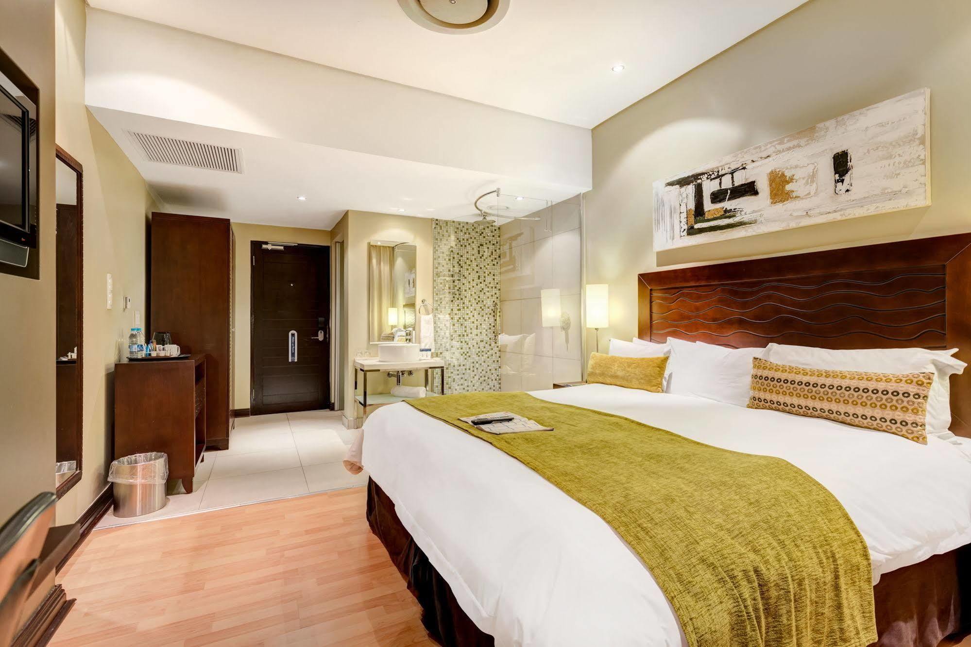 Protea Hotel By Marriott Transit O.R. Tambo Airport Κέμπτον Παρκ Εξωτερικό φωτογραφία