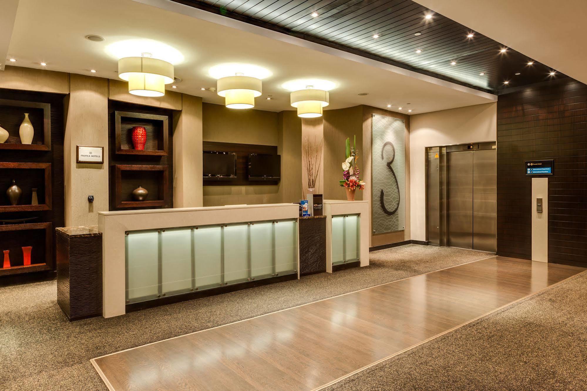 Protea Hotel By Marriott Transit O.R. Tambo Airport Κέμπτον Παρκ Εξωτερικό φωτογραφία