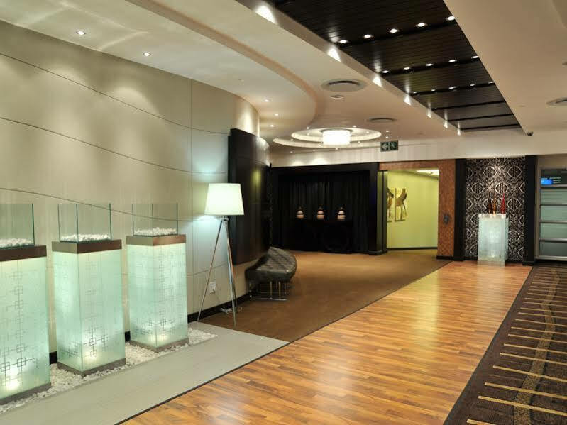 Protea Hotel By Marriott Transit O.R. Tambo Airport Κέμπτον Παρκ Εξωτερικό φωτογραφία