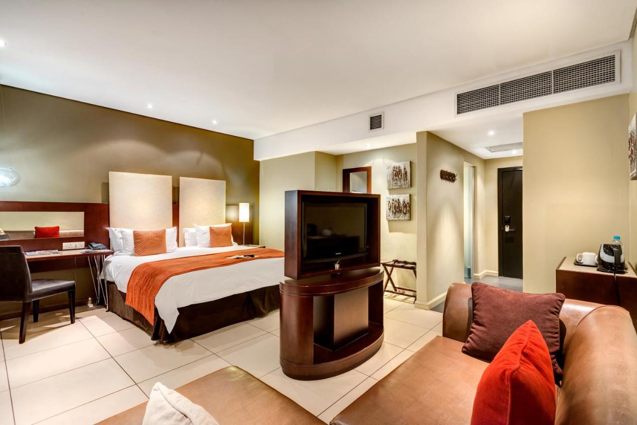 Protea Hotel By Marriott Transit O.R. Tambo Airport Κέμπτον Παρκ Εξωτερικό φωτογραφία